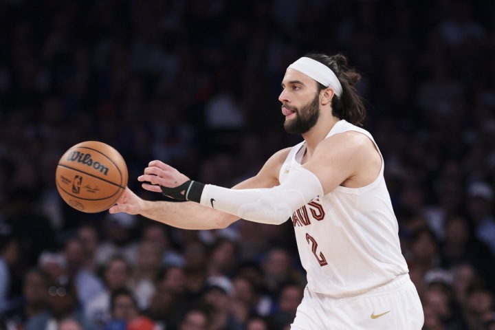 斯特鲁斯：进NBA得接受自己不再是进攻前几选择 防守让我留在场上